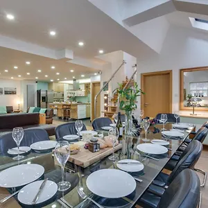 https://albion-hall.yorkshirehotels.net