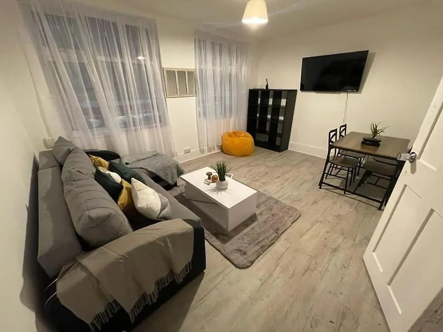 Stunning 2 Bedroom On Tower Bridge London United Kingdom